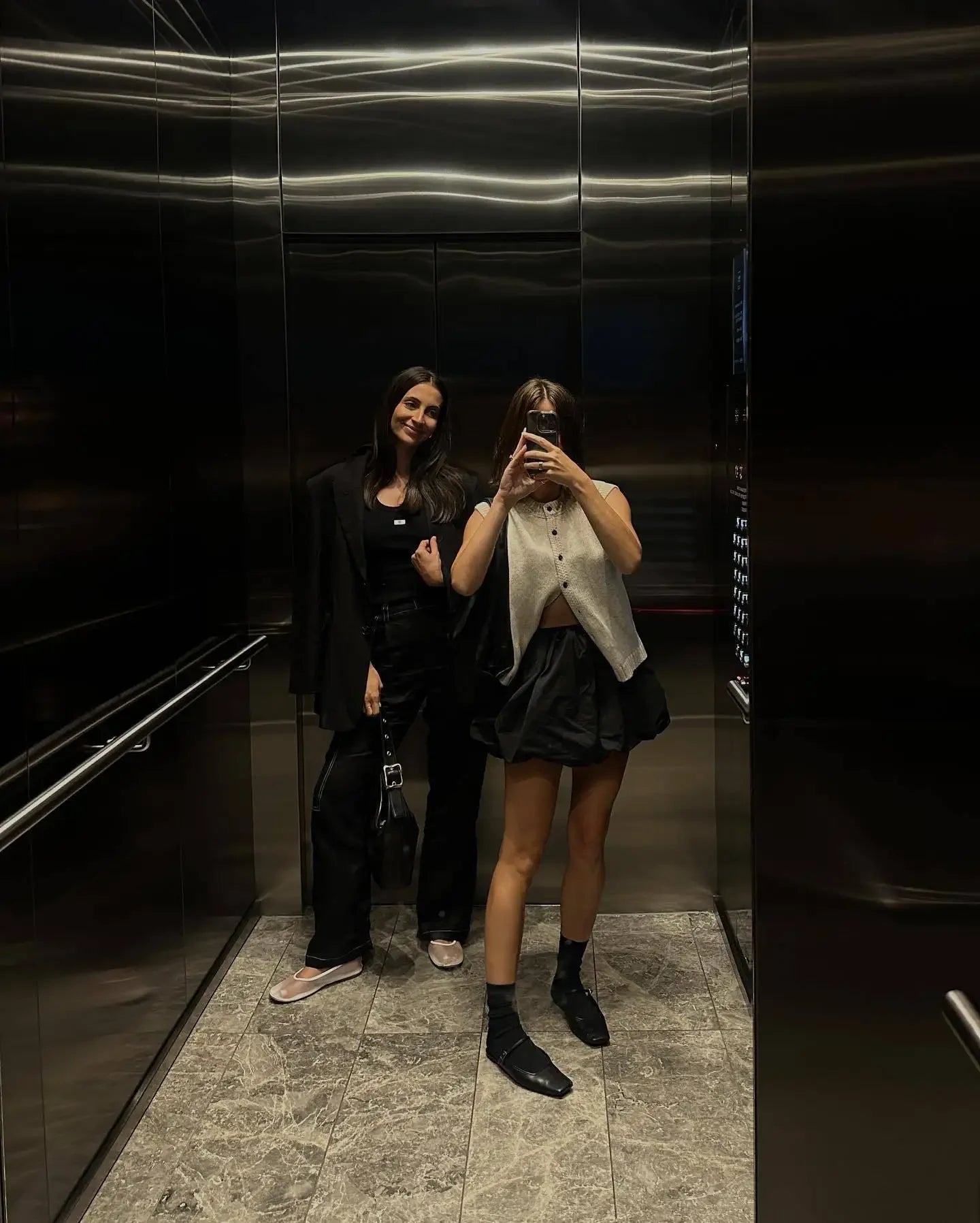 Knitted Vests Top For Women Casual Single-Breasted Knitwear Cardigan Tank Sweater Female Solid Sleeveless 2024 Fashion